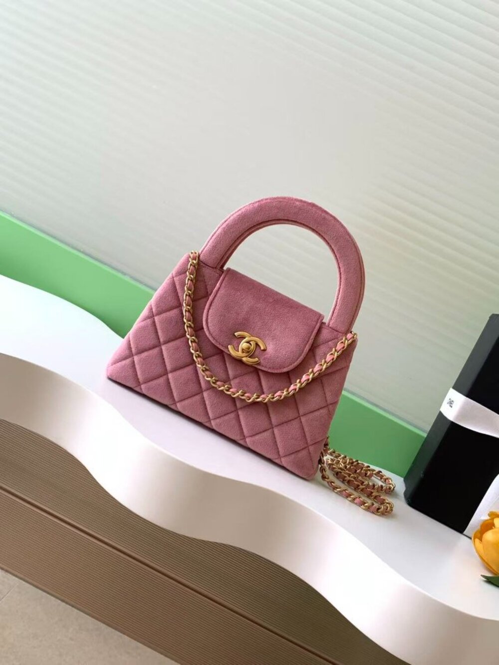 Classic CHANEL bag: A Stylish and Versatile Choice for Elegance